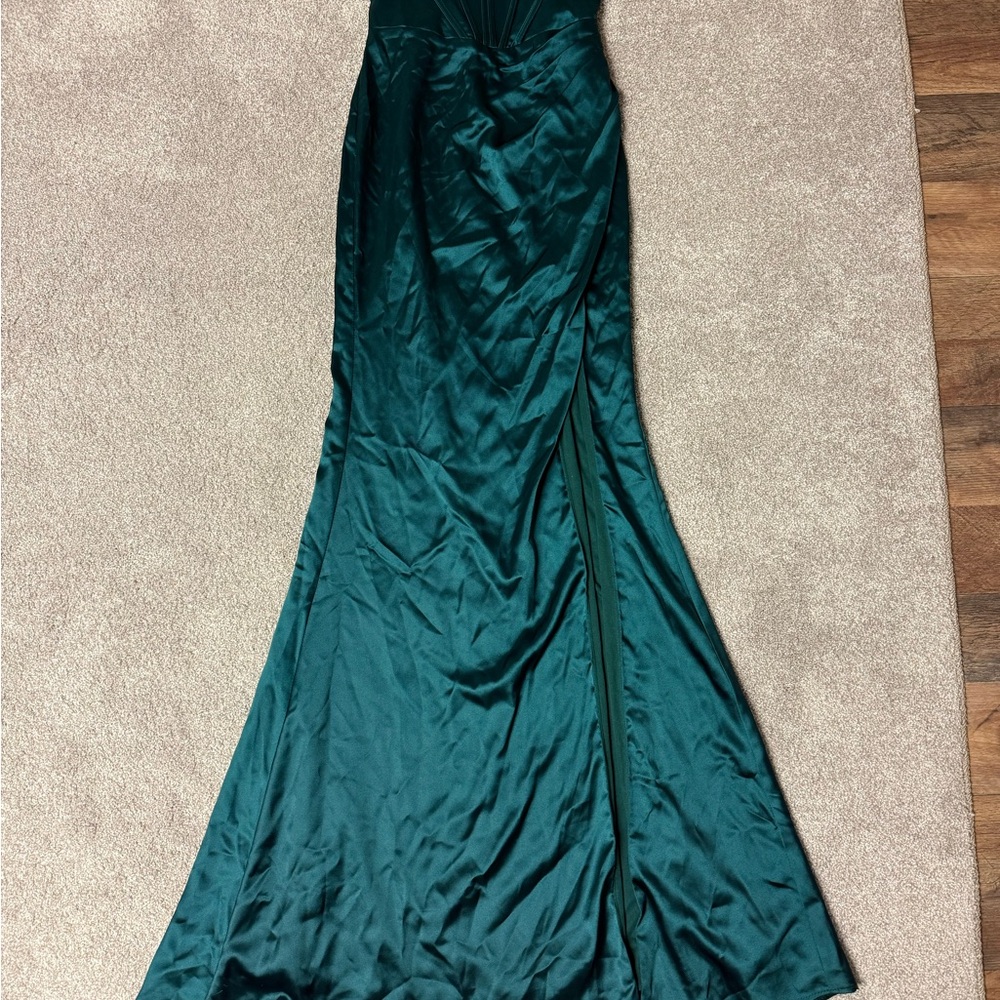 Elegant Green Satin Prom Dress
